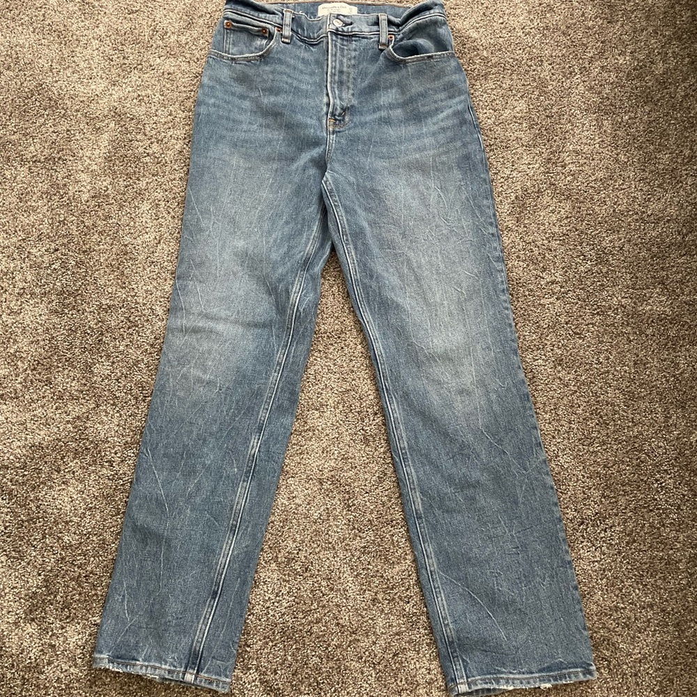 A&F 90’s straight ultra high rise jeans